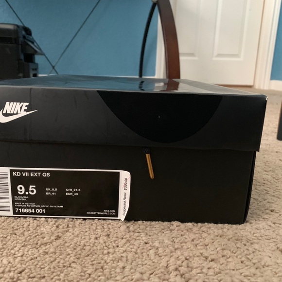 Nike - Picture 1 of 9